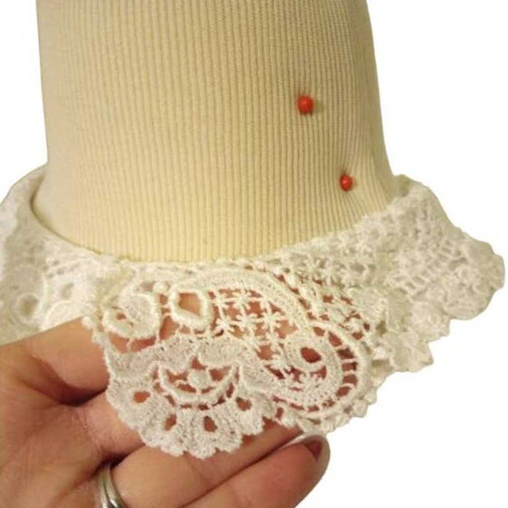Vintage Lace Collar Dickie Rochet Back Buttons Un… - image 1