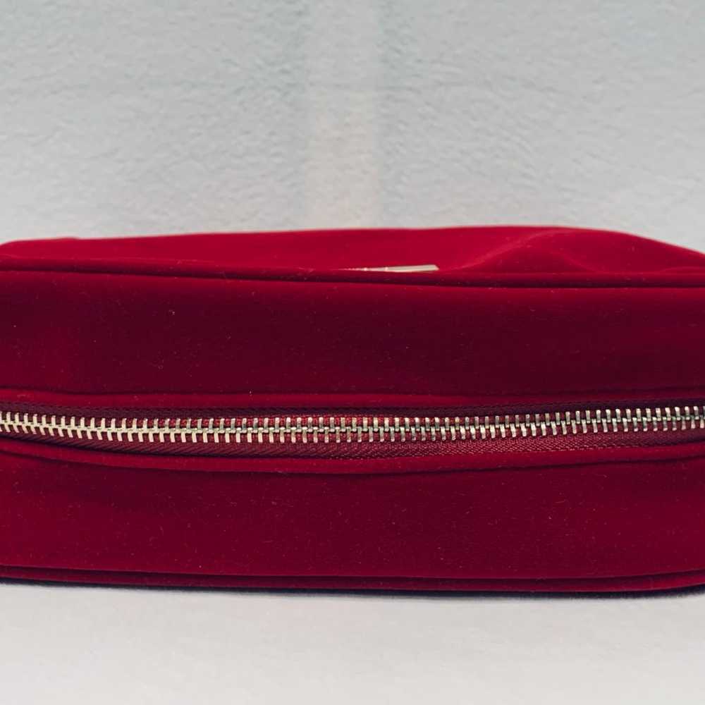 NWOT GUCCI Red Velvet Parfums Bag Cosmetic Case T… - image 3