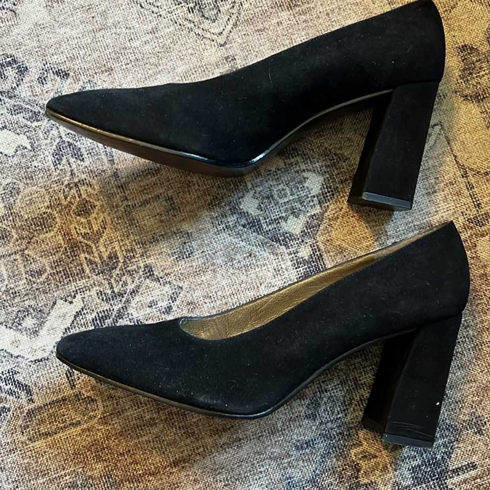 STUART WEITZMAN Black velvet heels size 8.5 - image 3