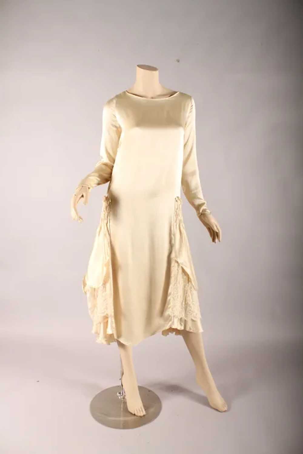 Vintage 1920s  Cream Satin Wedding Dress with Det… - image 9