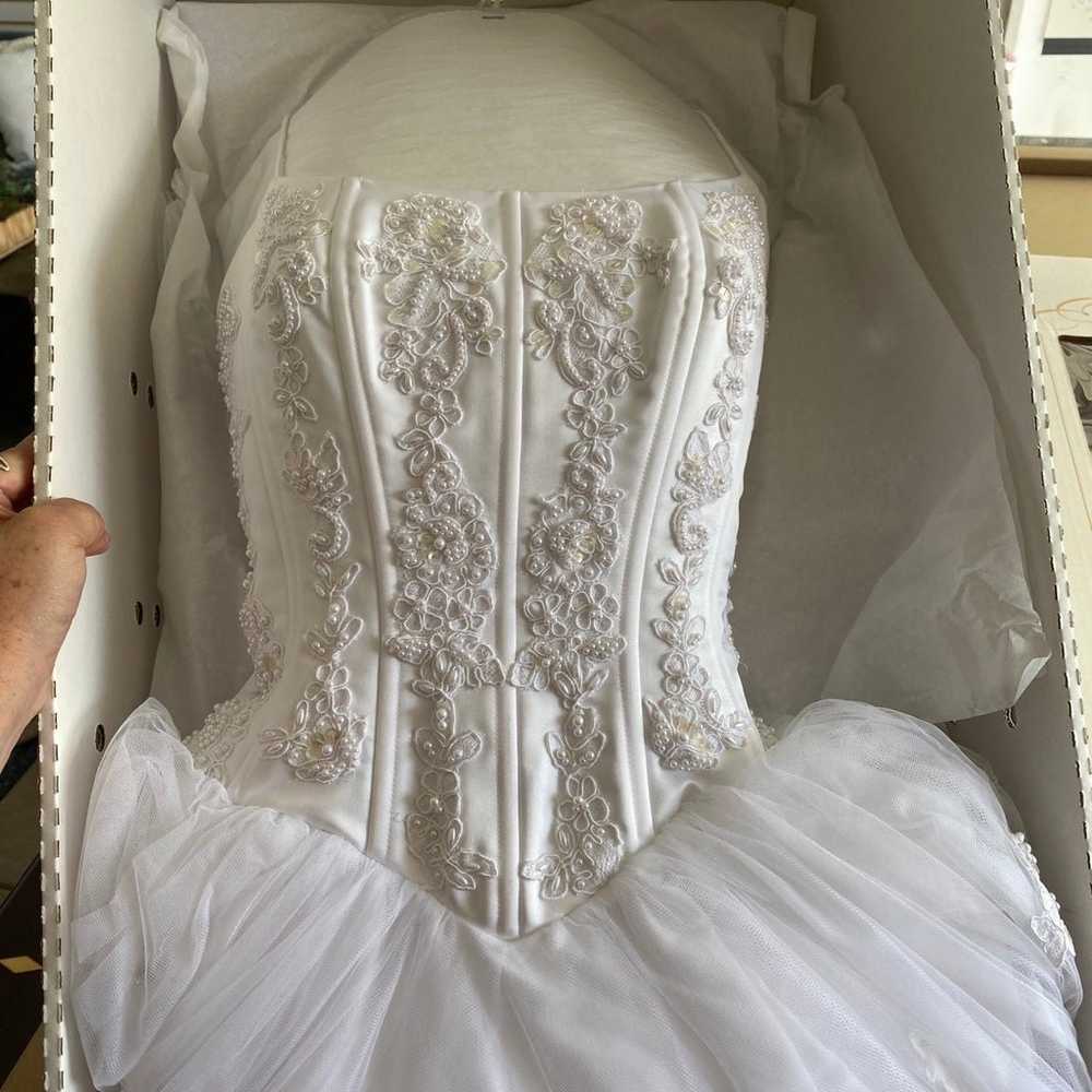 Oleg Cassini Wedding Dress size 6 - image 7