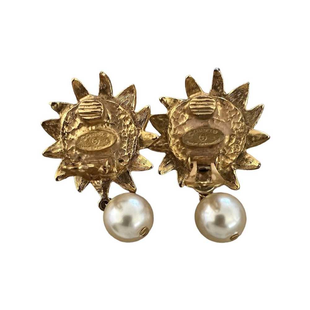 Chanel Baroque pearl earrings - image 3