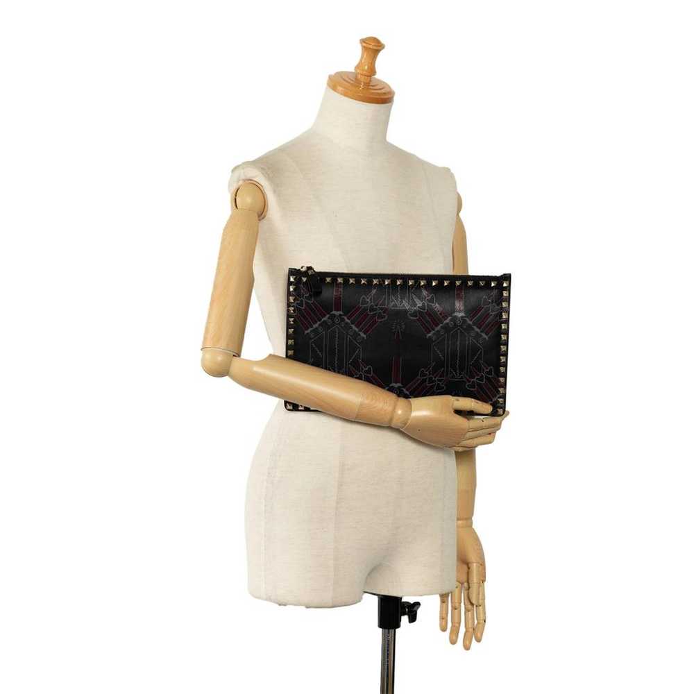 Valentino Garavani Rockstud leather clutch bag - image 10