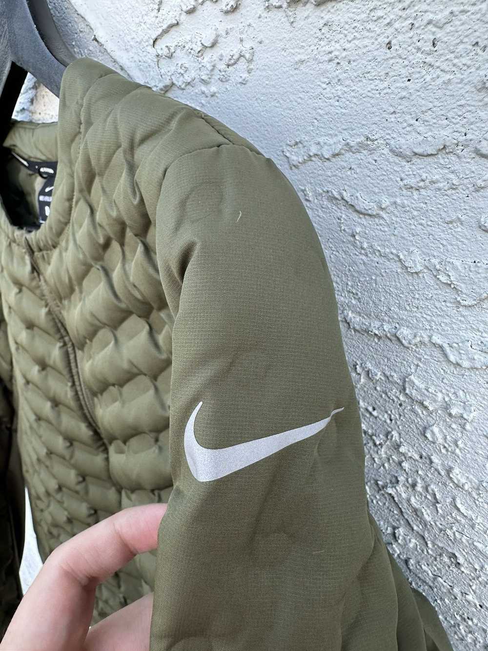 Nike × Streetwear Nike Aeroloft Quilted Padded Go… - image 4