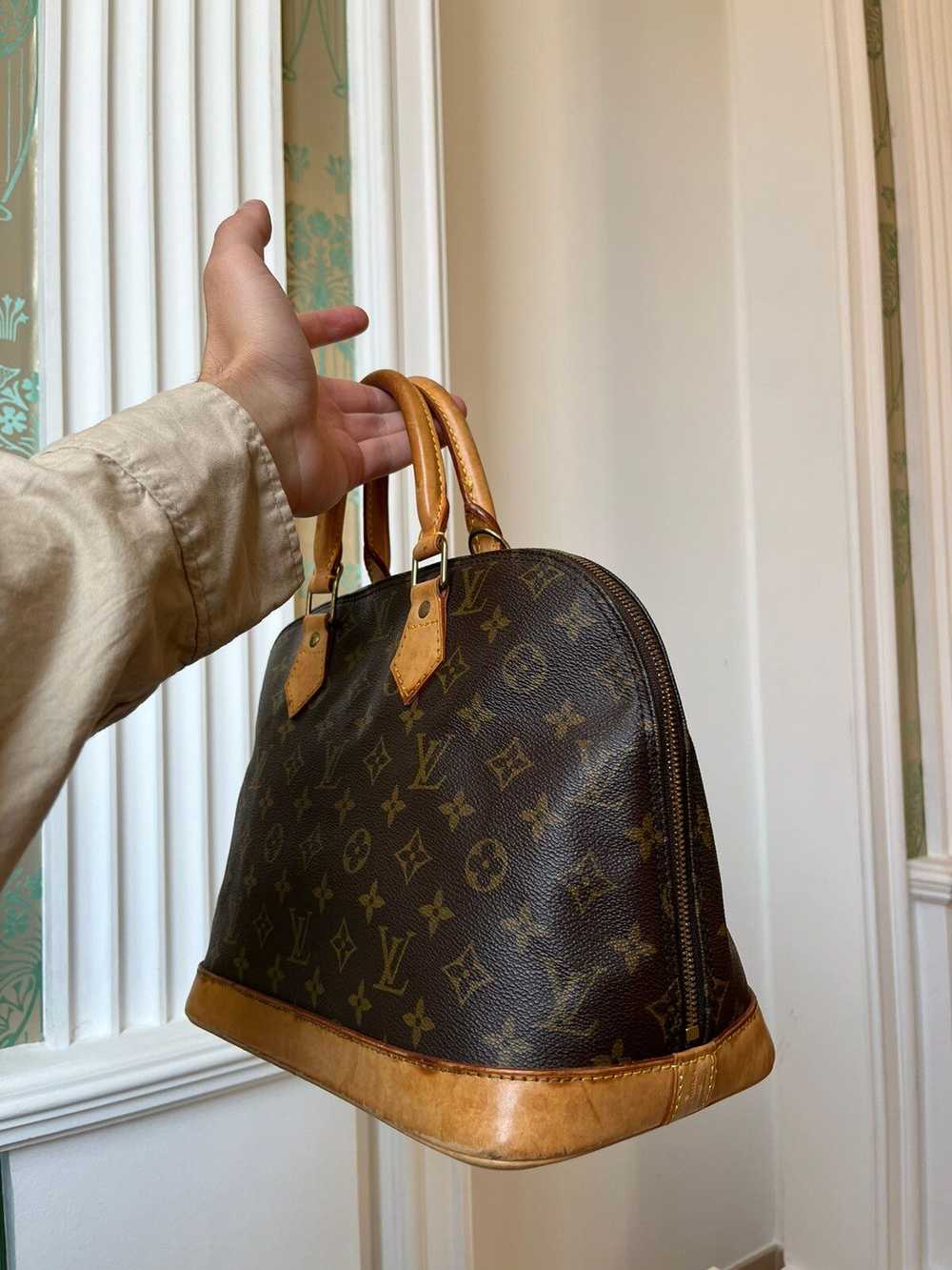 Louis Vuitton × Vintage Louis Vuitton Alma PM bag… - image 4