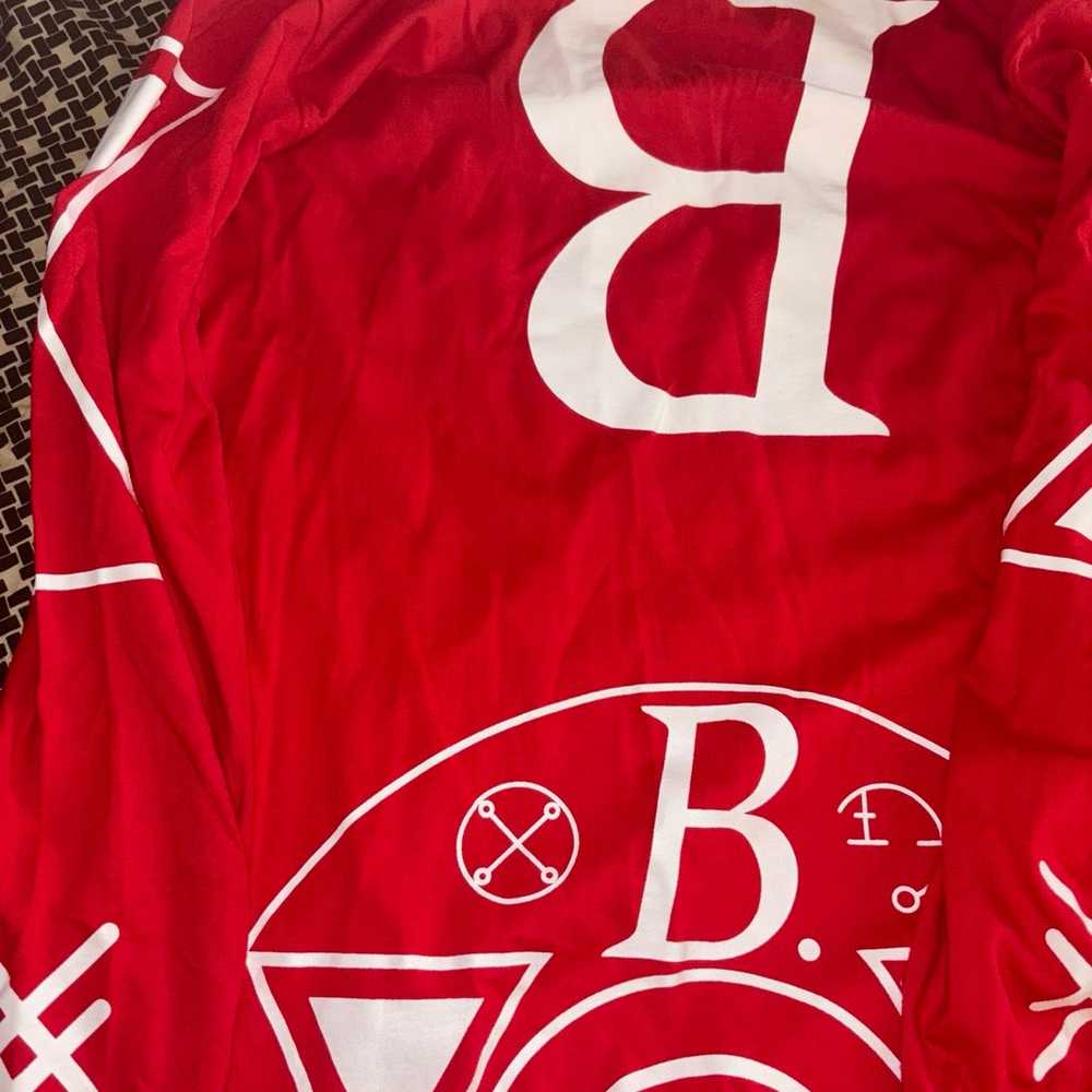 bSTROY Logo-Print Cotton long sleeve Red Tee. - image 9