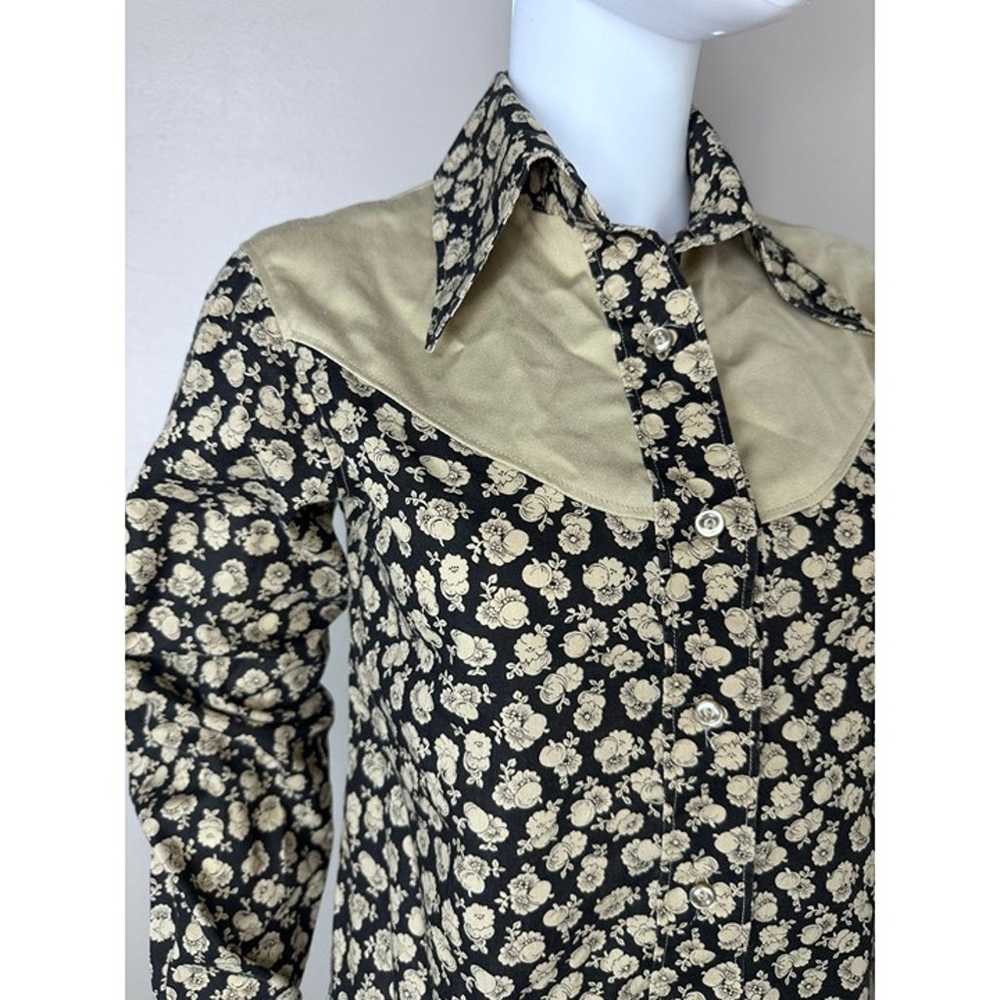 Vintage 1970s Tan and Black Floral Western Shirt,… - image 2