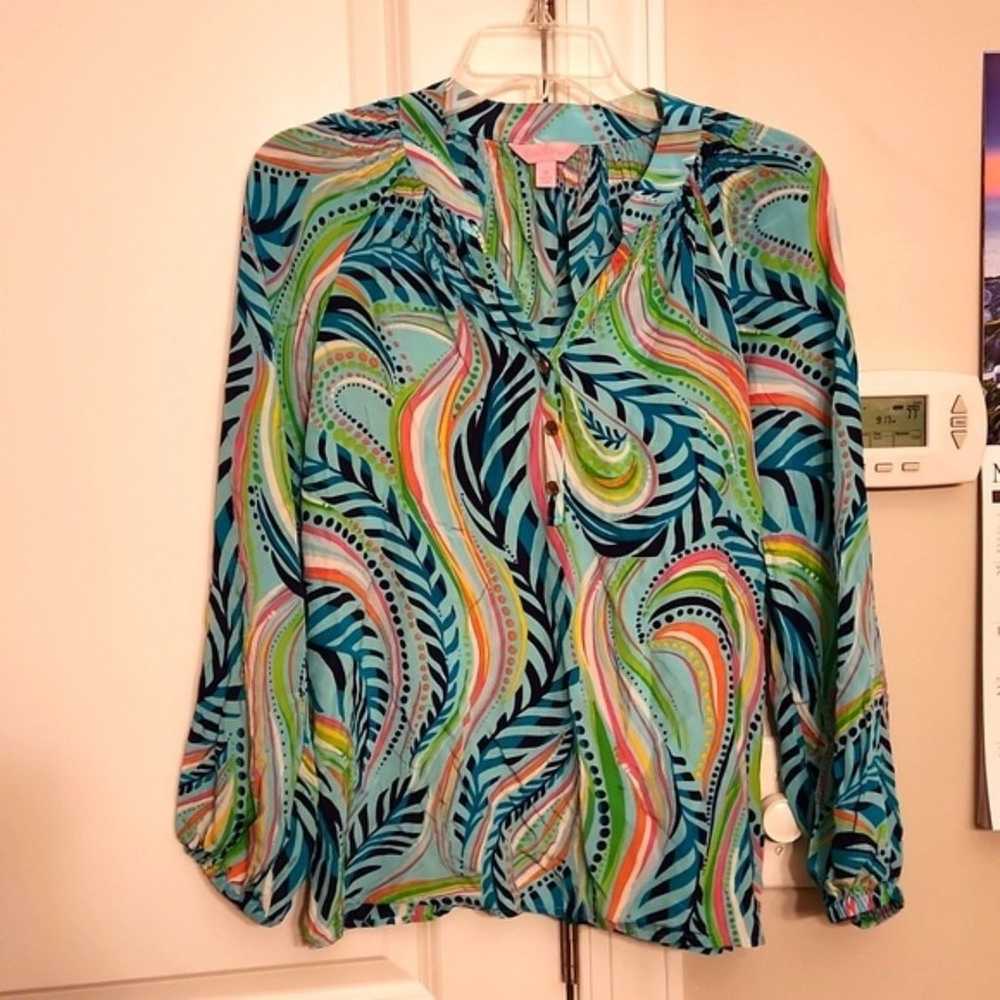 Lilly Pulitzer Elsa Blouse in Blue & Green 100% S… - image 1