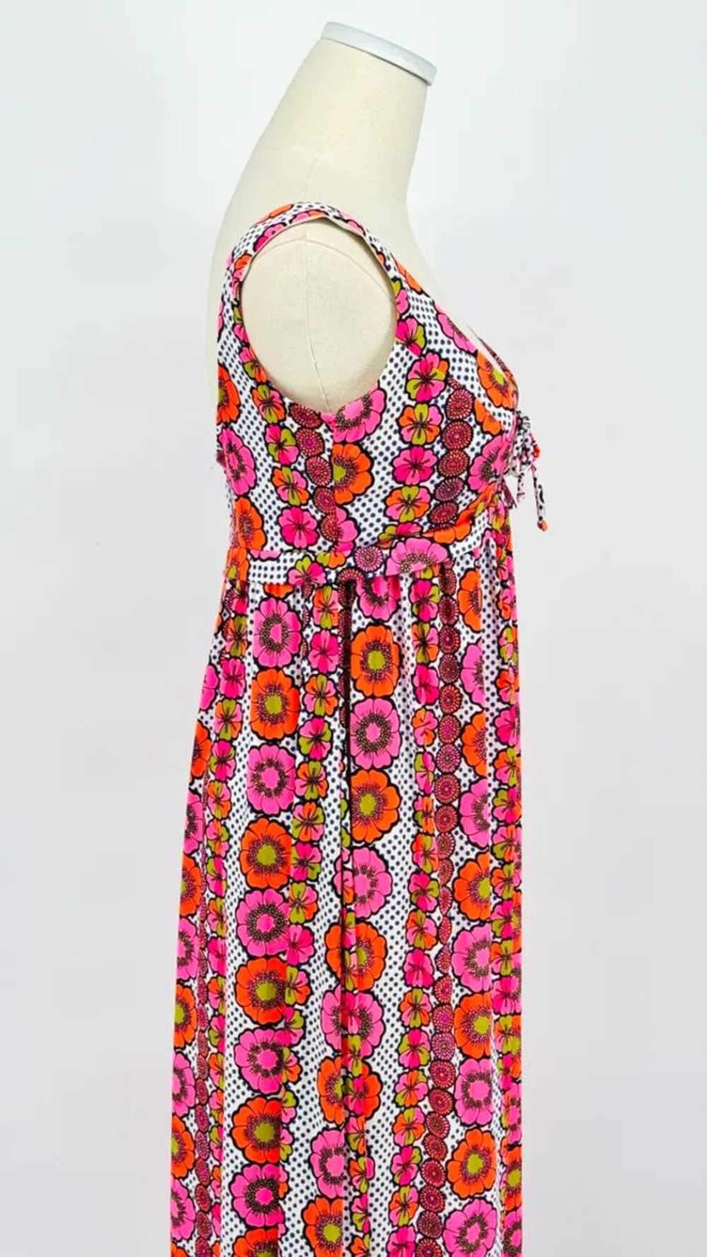 1970's Floral Maxi Dress - image 4