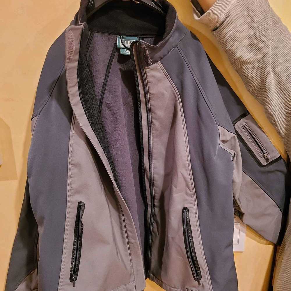LL Bean Waterproof Windbreaker Jacket Coat unisex… - image 9