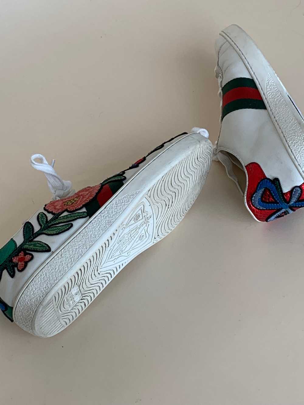 Gucci floral Ace sneaker - image 6