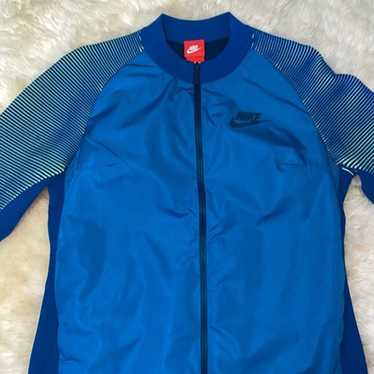 Nike Sportswear Dynamic Reveal Jacket