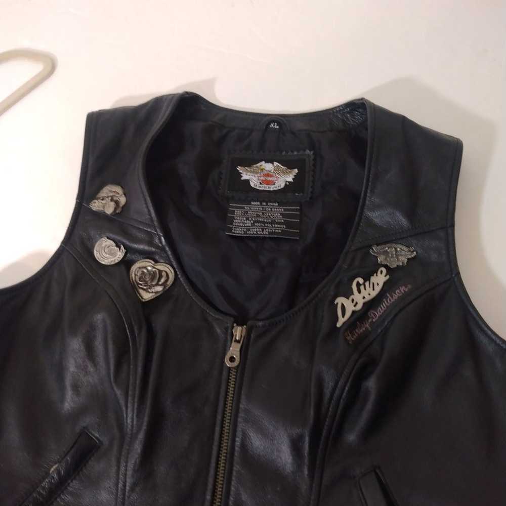 Womens Harley Davidson Embroidered Leather Vest 9… - image 3