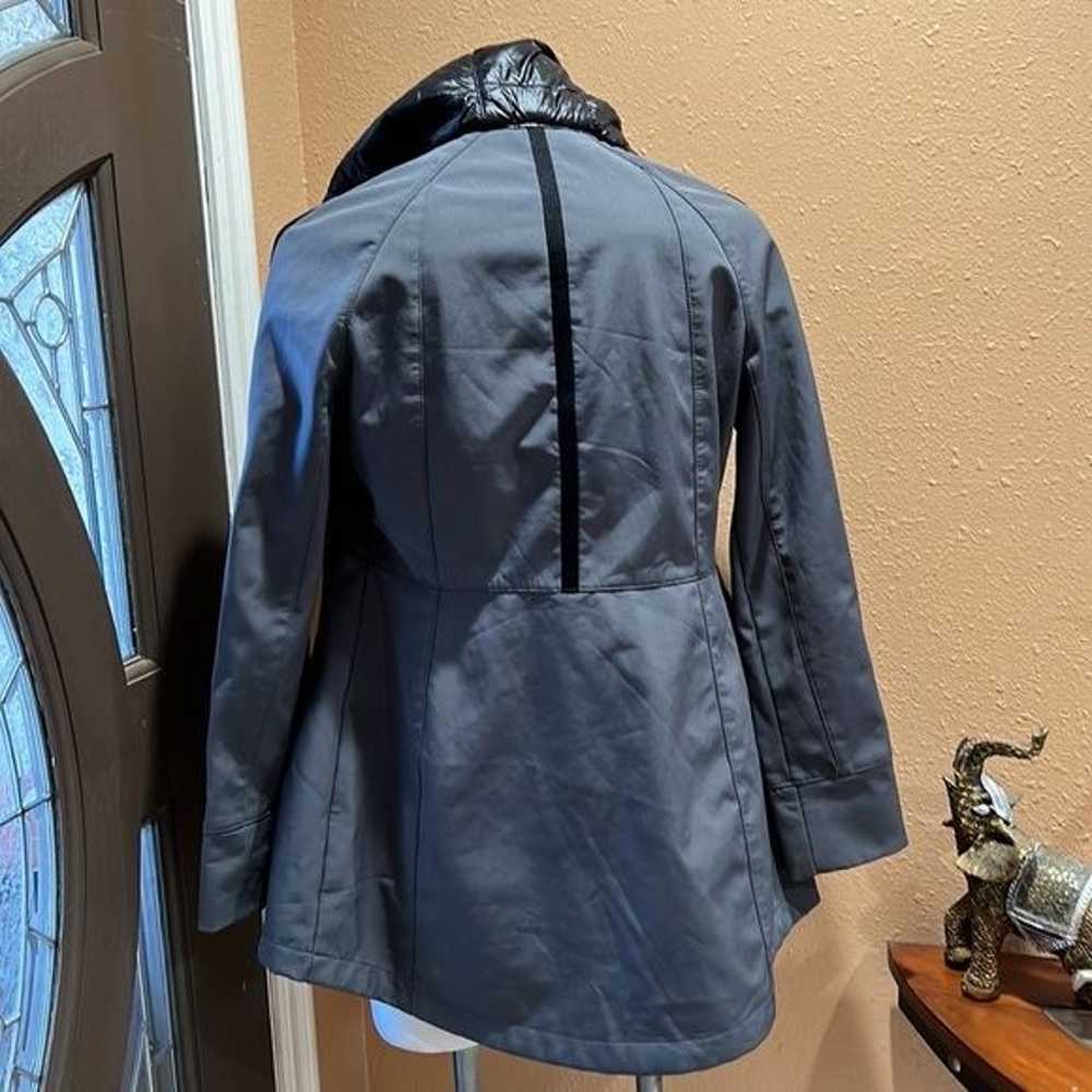 Michael Michael Kors gray and black raincoat jack… - image 5