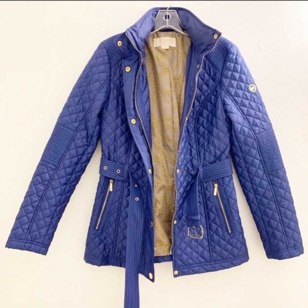 MICHAEL KORS QUILTED BELTED JACKET - image 4
