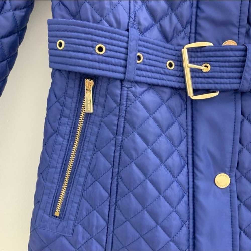 MICHAEL KORS QUILTED BELTED JACKET - image 8
