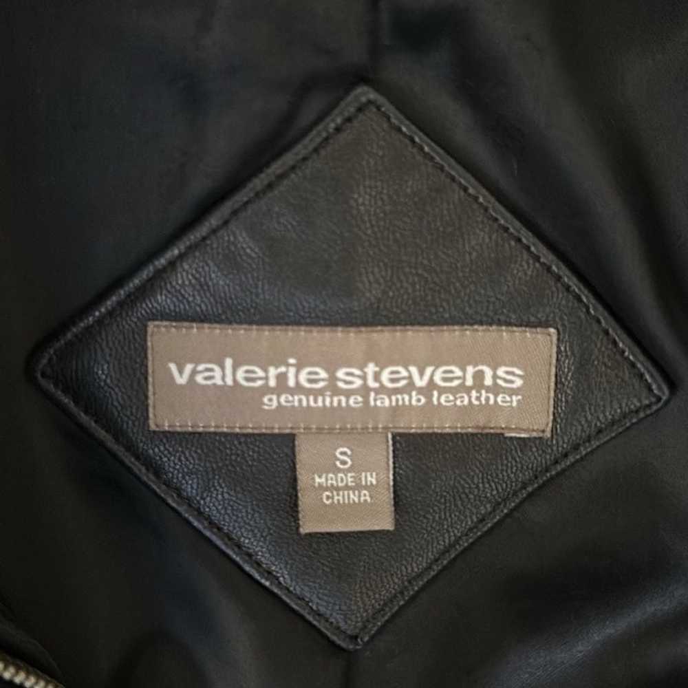 Valerie Stevens Black Leather Classic Fit Jacket - image 6