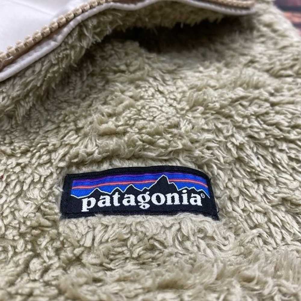 Patagonia Los Gatos Fur Vest Fuzzy Tan Vest - image 5