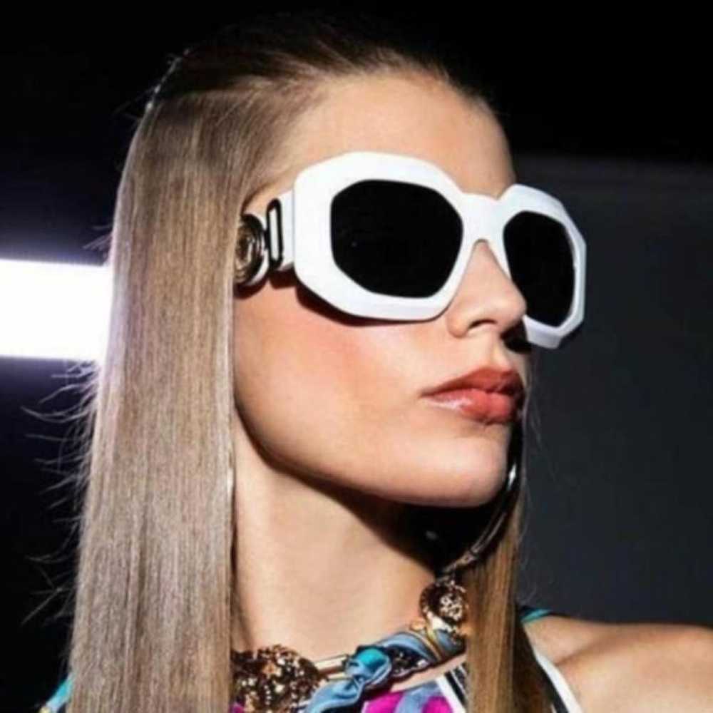 Versace Medusa Biggie oversized sunglasses - image 6
