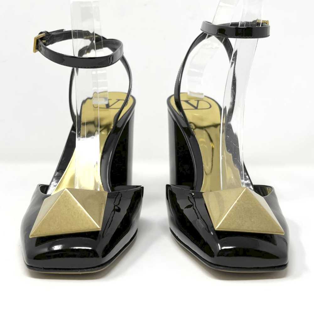 Valentino Garavani One Stud patent leather heels - image 4