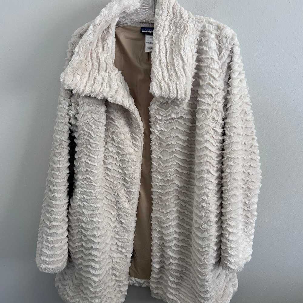 Patagonia Pelage sweater jacket size Medium - image 4