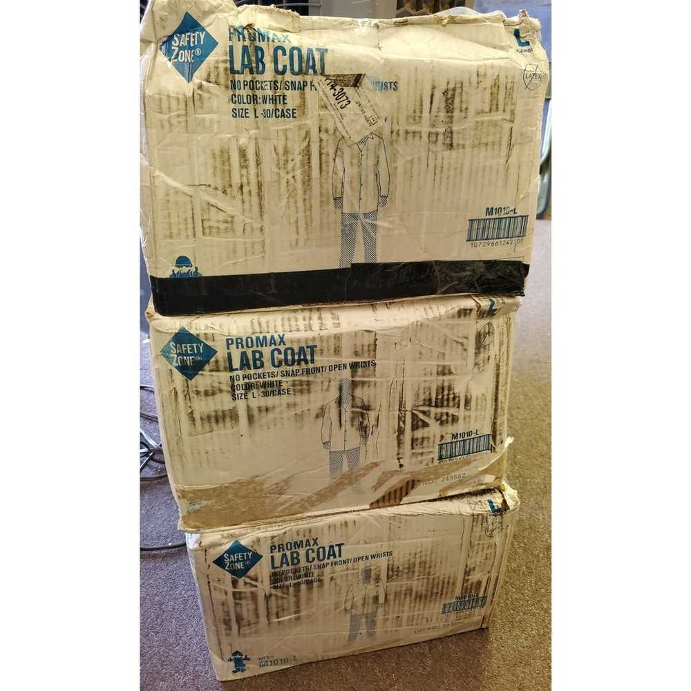 Lot Of 90 (3 Cases) White Disposable Lab Coats Sz… - image 6