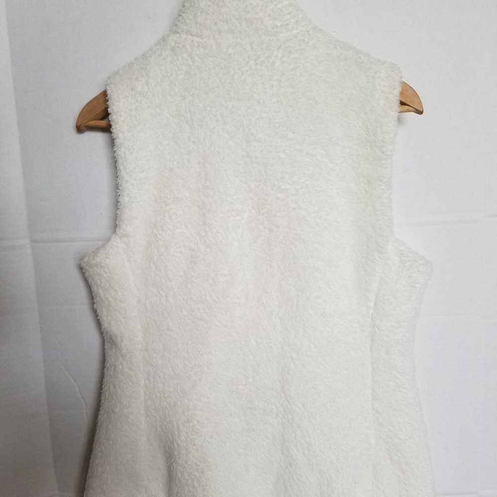 Patagonia Women's Fleece Vest NWOT - image 3