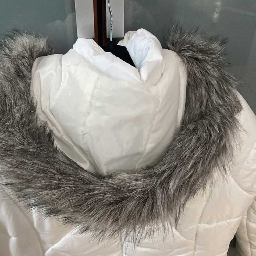 White Faux Fur-Lined Hooded Puffer Jacket - Women… - image 9