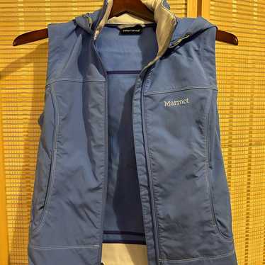 Marmot vest with hood - image 1