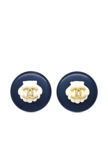 CHANEL Pre-Owned 1996 shell motif CC-logo button c