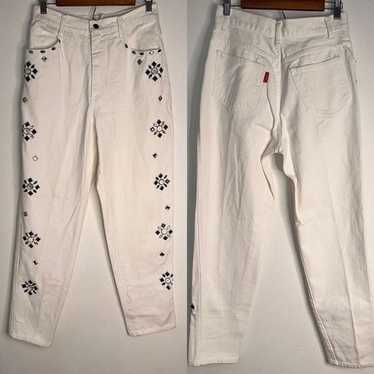 Monique Jeans Womens 13/14 Vintage White Brooch E… - image 1