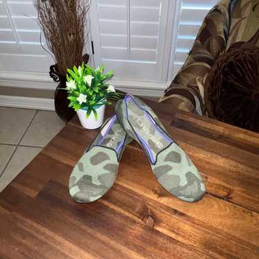 Rothys Woman’s Loafers Camo Olive Size 8.5
