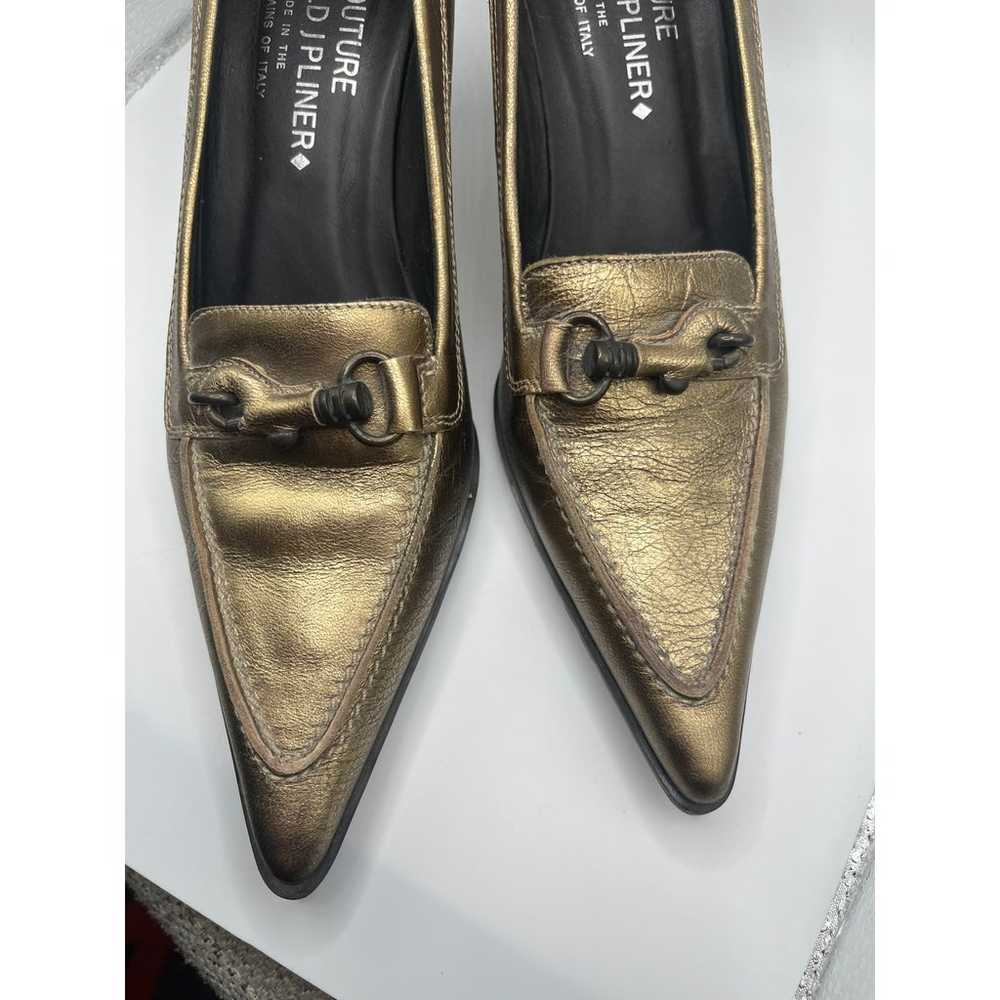 Donald J Pliner Couture Gold Leather Heels 6.5 - image 12