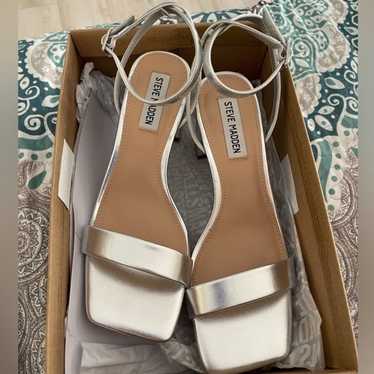 Steve madden silver luxe heel