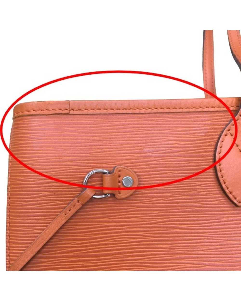 Louis Vuitton Elegant Leather Tote Bag - image 10