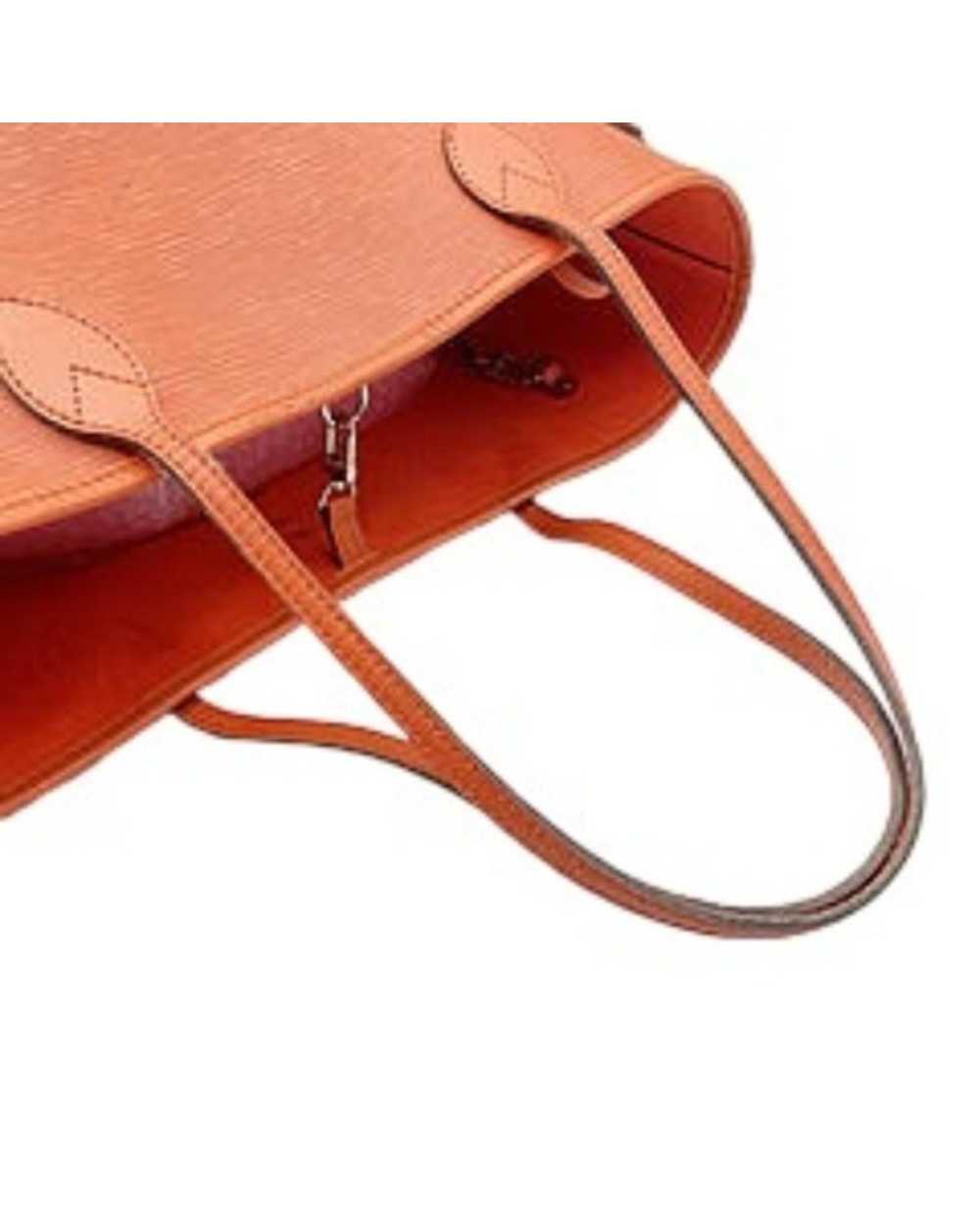 Louis Vuitton Elegant Leather Tote Bag - image 6