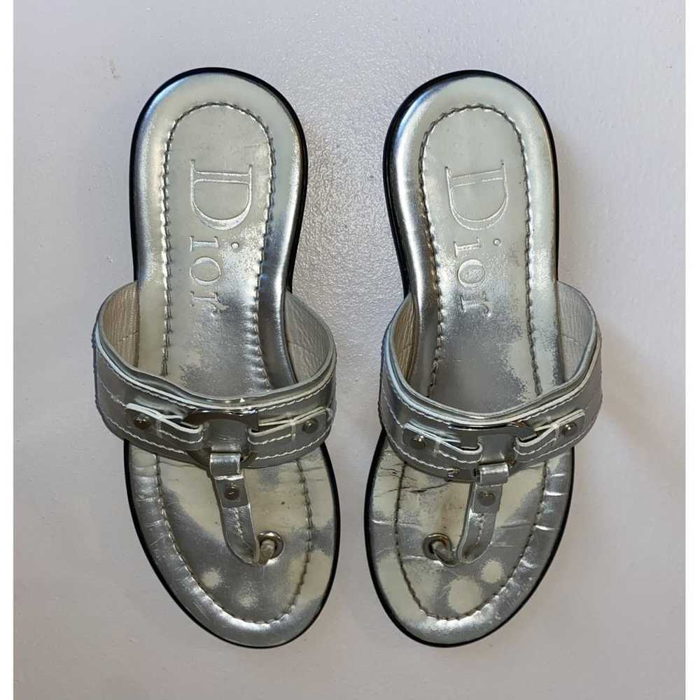 Dior Patent leather flip flops - image 4