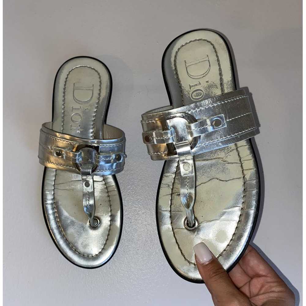 Dior Patent leather flip flops - image 5
