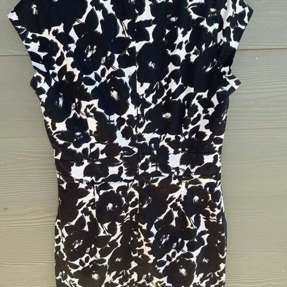 Taylor black and white floral sheath dress - image 6