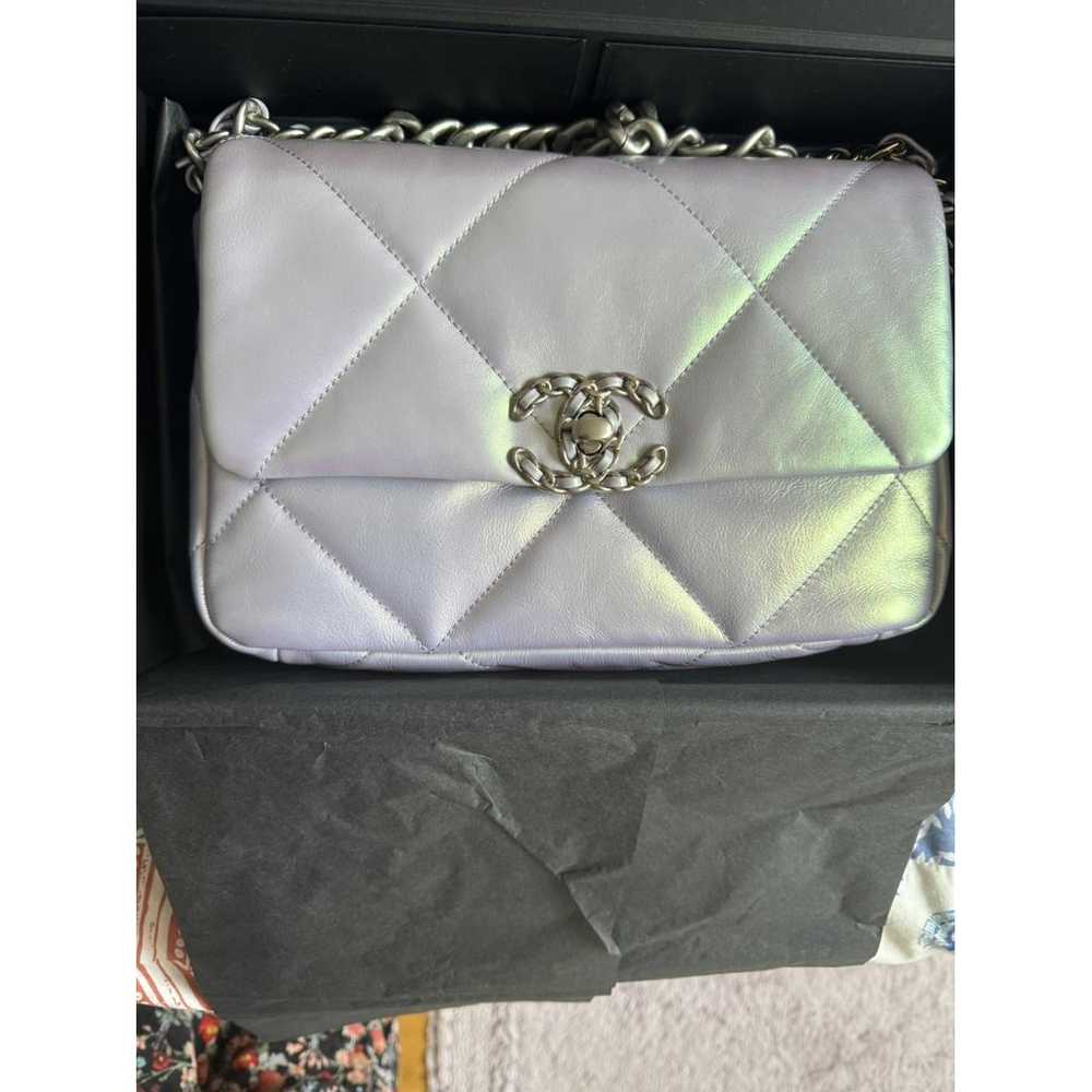Chanel Chanel 19 leather handbag - image 4