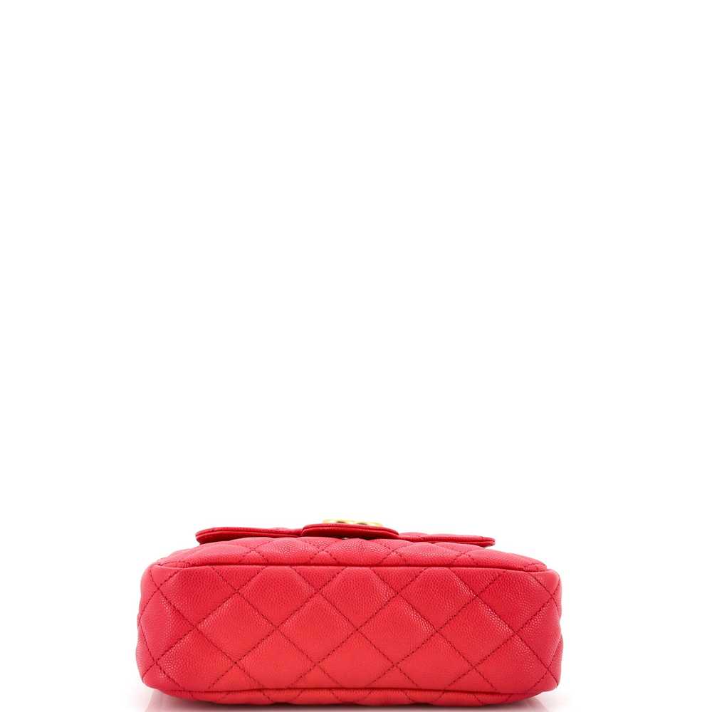 CHANEL Wavy CC Hobo Quilted Caviar Small - image 5
