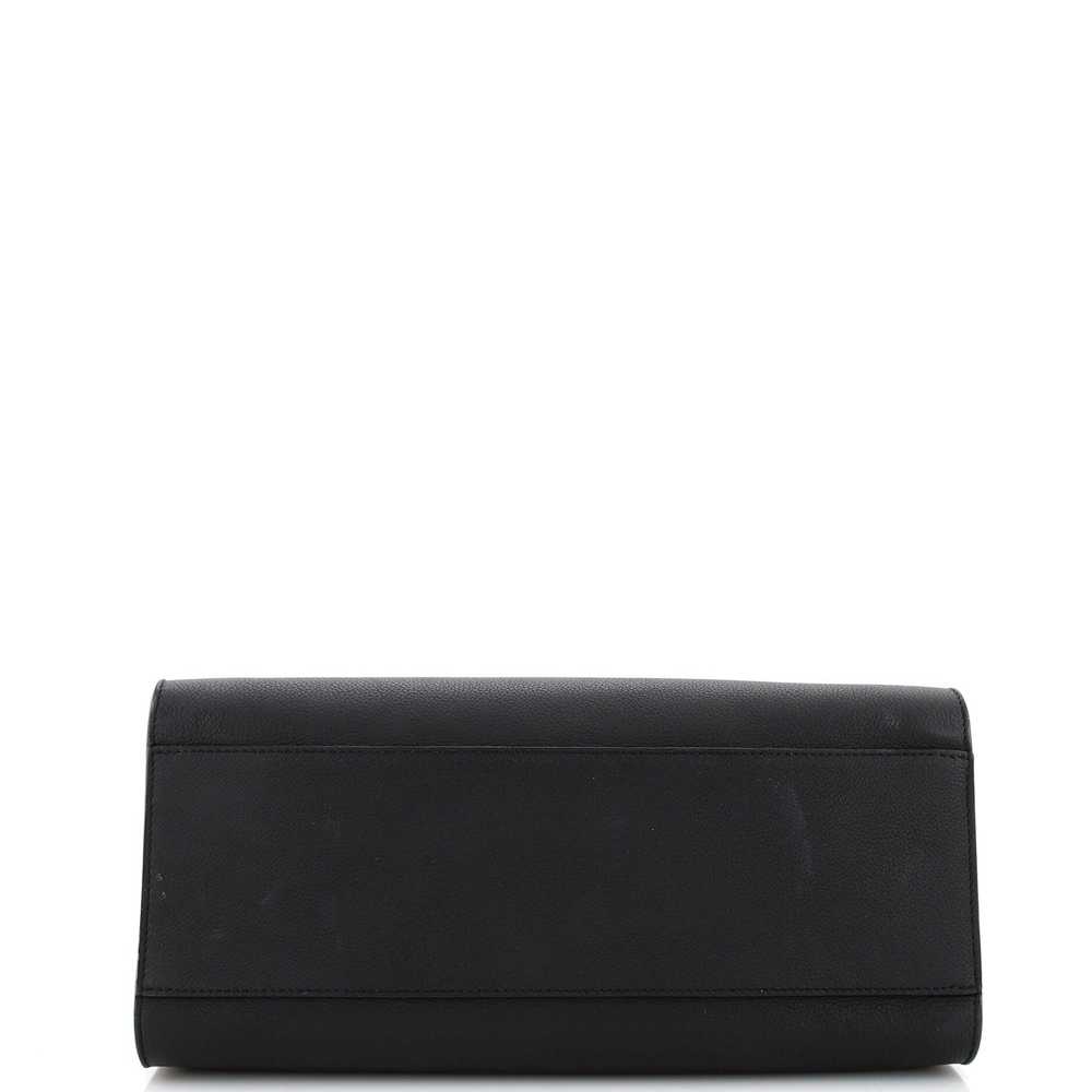 Louis Vuitton Lockme Monochrome Tote Leather MM - image 4