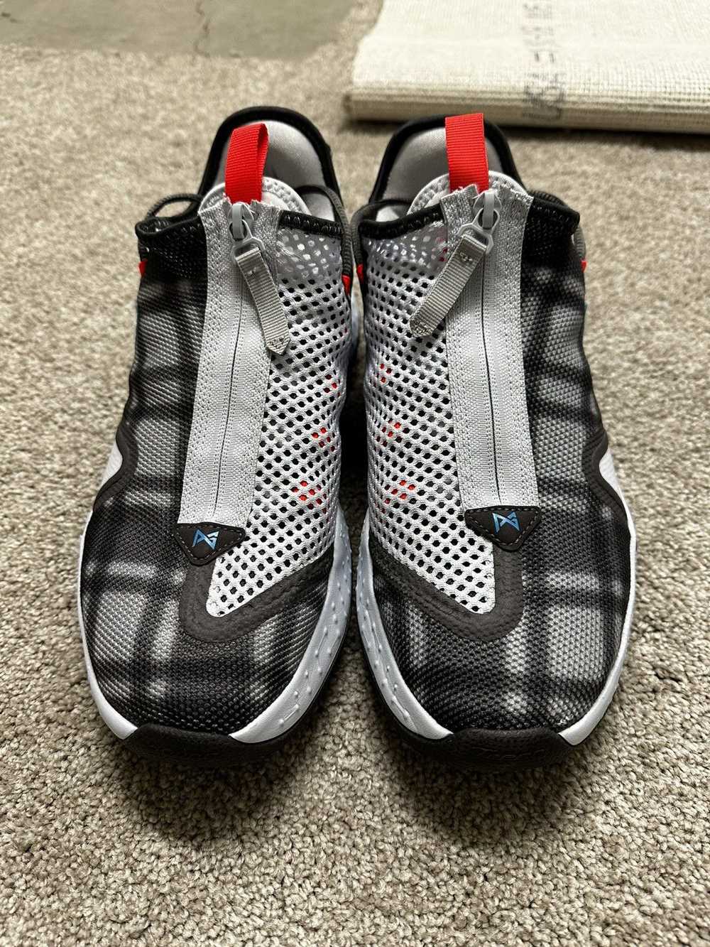 Nike PG4 basketball shoes - image 3