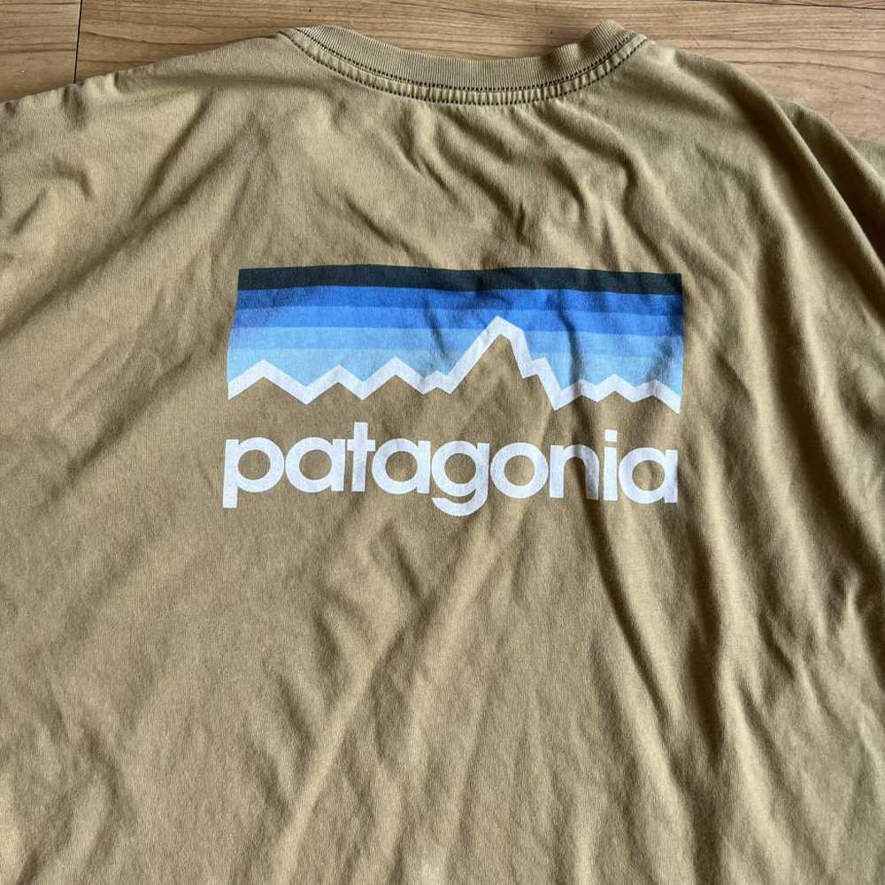 Patagonia T-shirt - image 5