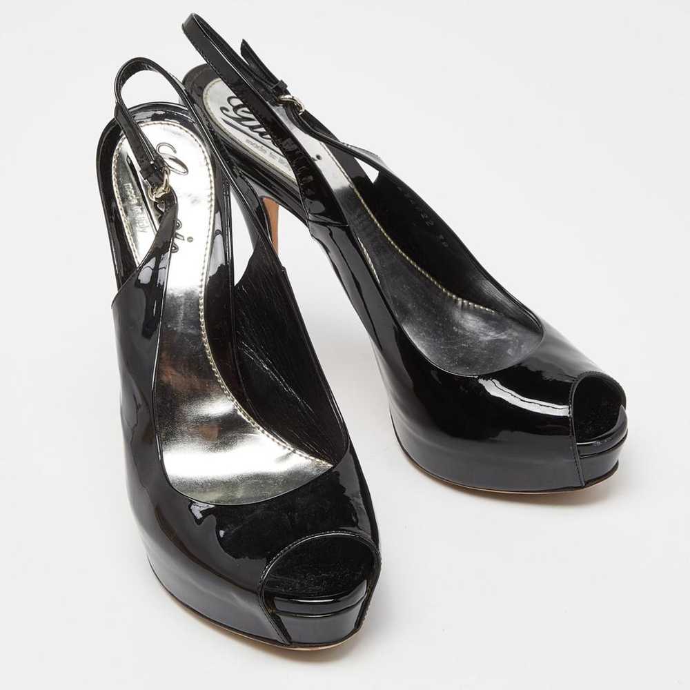 Gucci Patent leather sandal - image 3