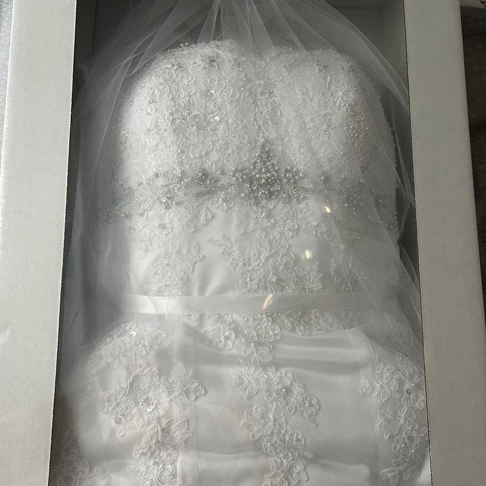 wedding gown - image 4