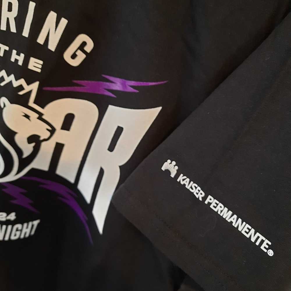 Bring The Roar Sacramento Kings Shirt Men's L NWOT - image 2