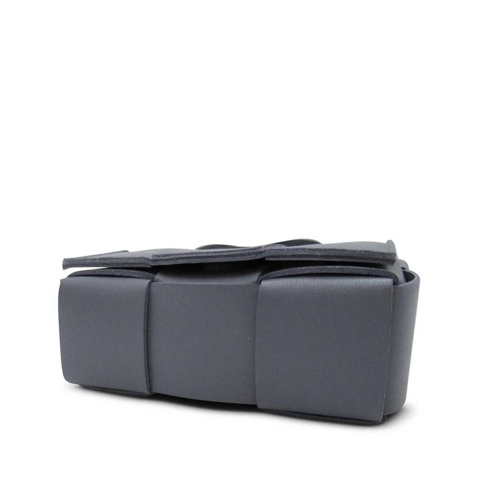 Bottega Veneta Cassette leather crossbody bag - image 4