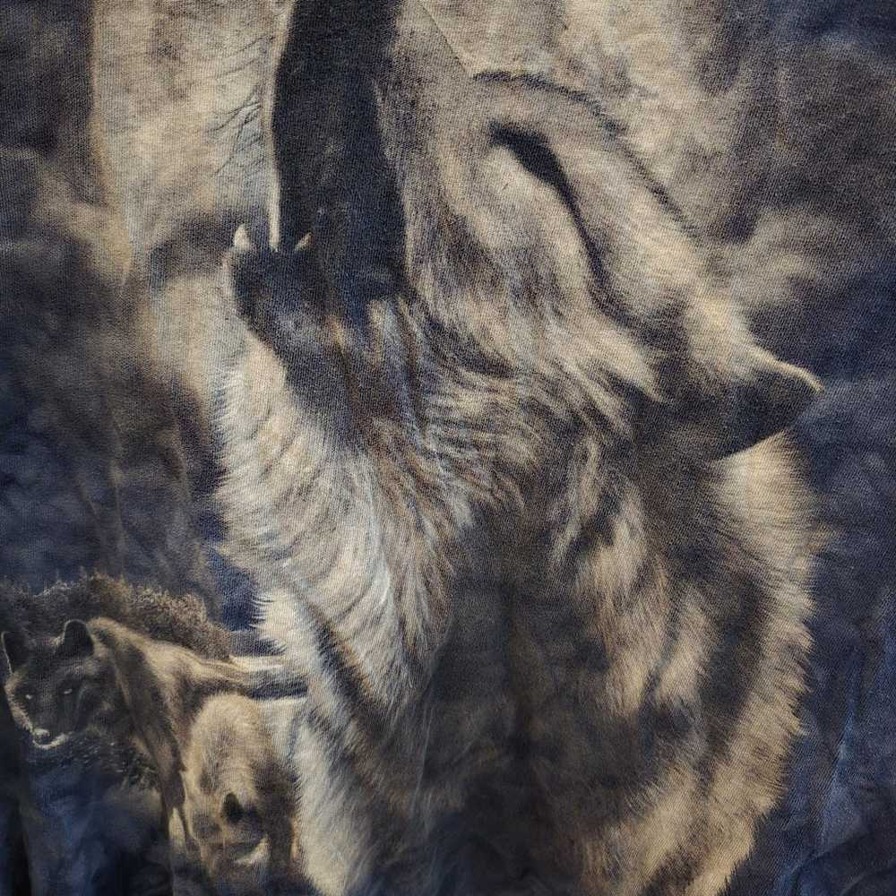 Vintage The Mountain
Wolf howling shirt - image 4