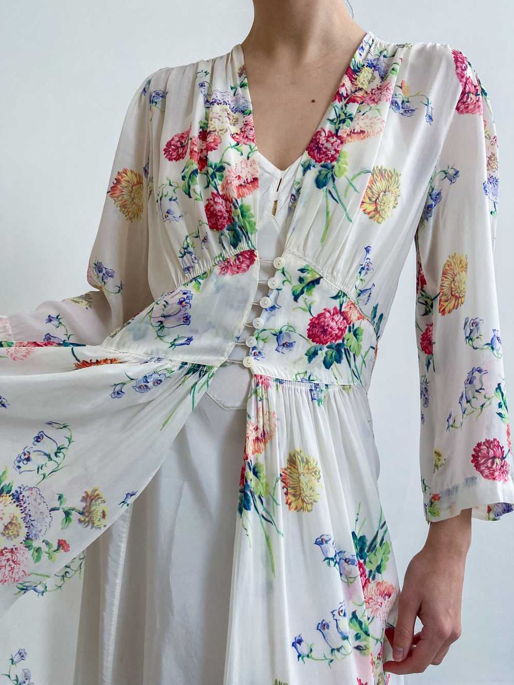 1940s Floral Robe with Button Up Front M/L - Abso… - image 6